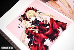 Shinku holding her dress